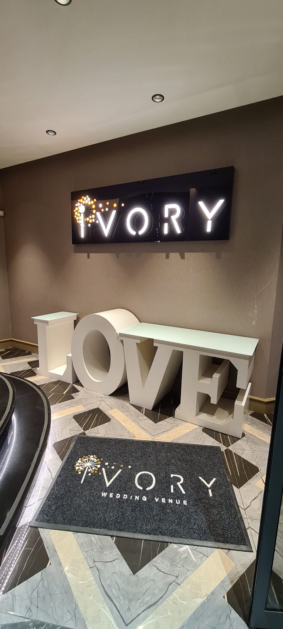 IVORY